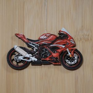 Moto rouge bois - 10 cm - 19 €